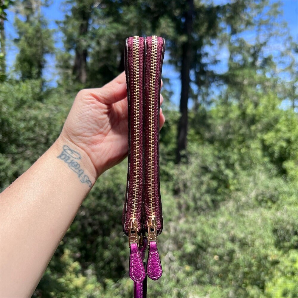 COACH Purple/Purple Pebbled Leather Wristlet Double Zip Wallet Gold Hardware - Picture 7 of 13